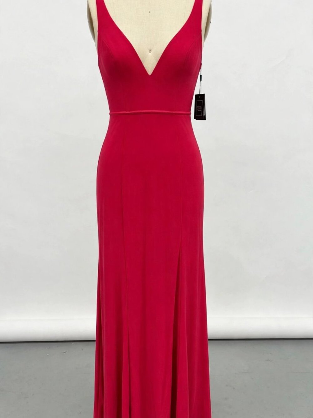 IEENA for Mac Duggal Red V-Neck Gown — Size 2, NWT